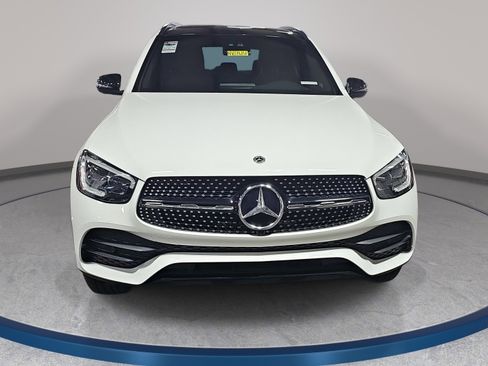 Used 2022 Mercedes-Benz GLC 300 4MATIC image 2