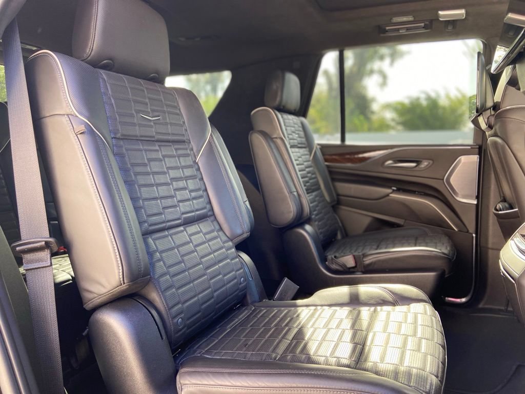 Used 2023 Cadillac Escalade Sport Platinum w/ LPO, ONYX Package AWD/4WD image 24
