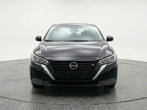 Used 2025 Nissan Sentra SV image 2