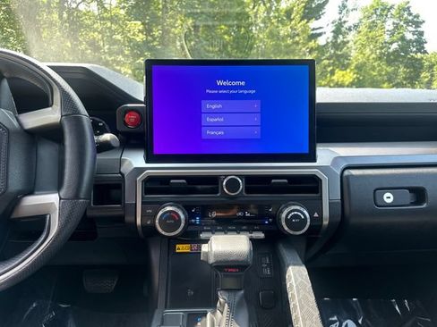 Used 2025 Toyota 4Runner TRD Off-Road Premium AWD/4WD image 23