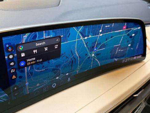 Certified 2025 Cadillac XT4 Premium Luxury FWD image 30