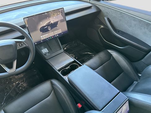Used 2025 Tesla Model 3 Long Range image 23