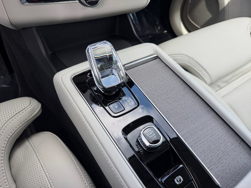 Certified 2026 Volvo XC90 B6 Ultra AWD/4WD image 25