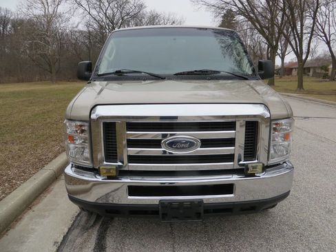 Used 2014 Ford E-250 and Econoline 250 w/ Premium Van Group image 8