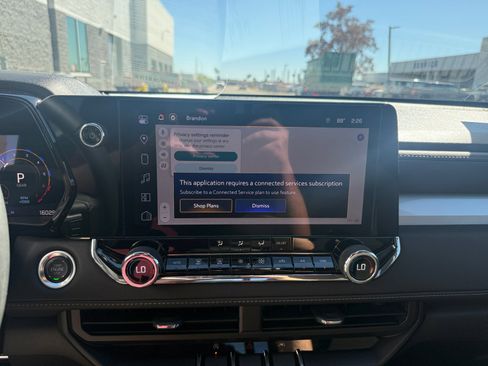 Used 2024 Chevrolet Colorado LT w/ LT Convenience Package image 23