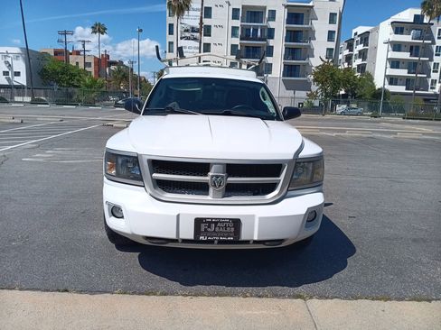 Used 2011 Dodge Dakota Big Horn w/ Skid Plate Group AWD/4WD image 2