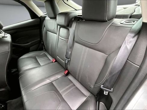 Used 2012 Ford Focus Titanium FWD image 22