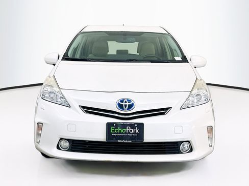 Used 2014 Toyota Prius V Five FWD image 2