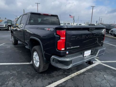 Used 2024 Chevrolet Silverado 2500 LTZ image 8