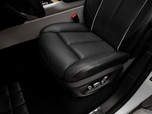 Used 2019 Rolls-Royce Cullinan AWD/4WD image 63