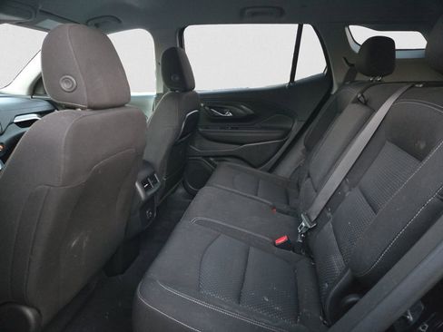 Used 2023 GMC Terrain SLE w/ Driver Convenience Package image 16