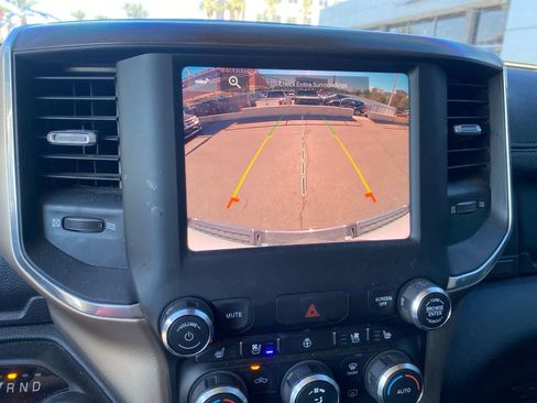 Used 2022 RAM 1500 Laramie AWD/4WD image 16