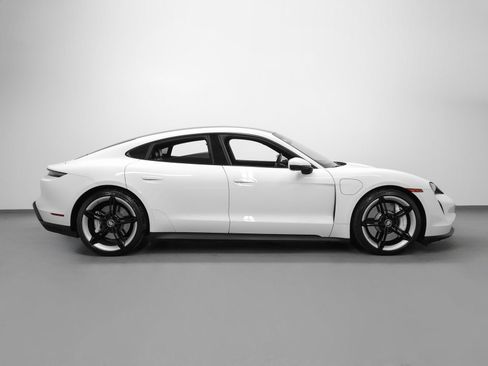 Certified 2022 Porsche Taycan image 13