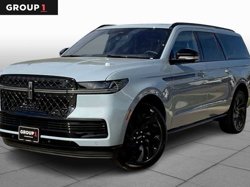 New 2025 Lincoln Navigator L Reserve w/ Jet Appearance Package image 1
