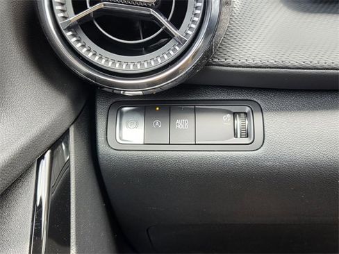 New 2026 Chevrolet Equinox LT w/ Convenience Package II image 30