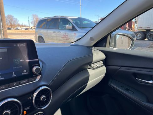 Used 2025 Nissan Sentra SV image 33