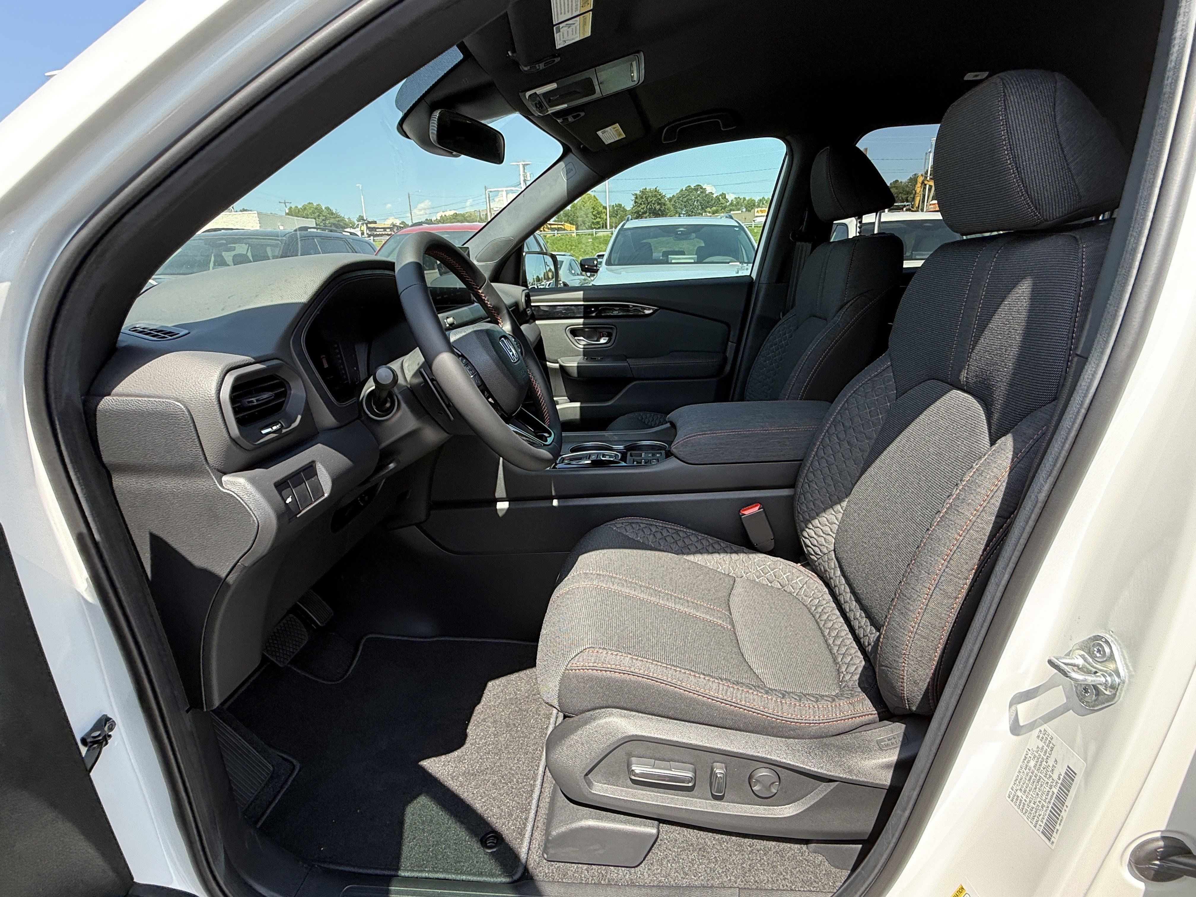 New 2026 Honda Pilot Sport image 18