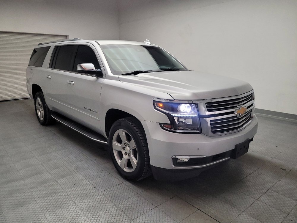 Used 2018 Chevrolet Suburban Premier RWD image 13