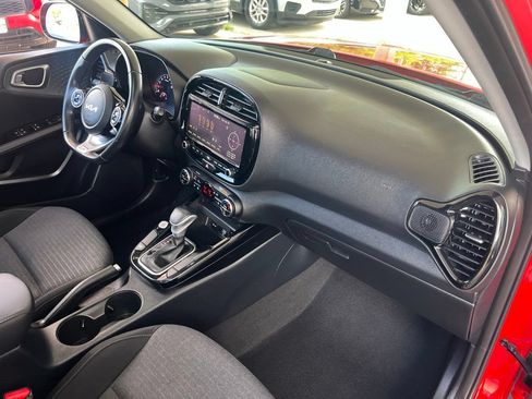 Certified 2022 Kia Soul GT-Line FWD image 22
