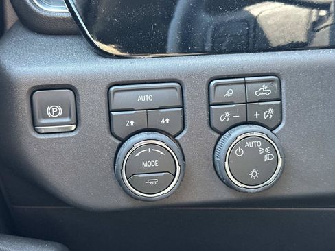 Used 2026 Chevrolet Silverado 1500 LT w/ Safety Package AWD/4WD image 24