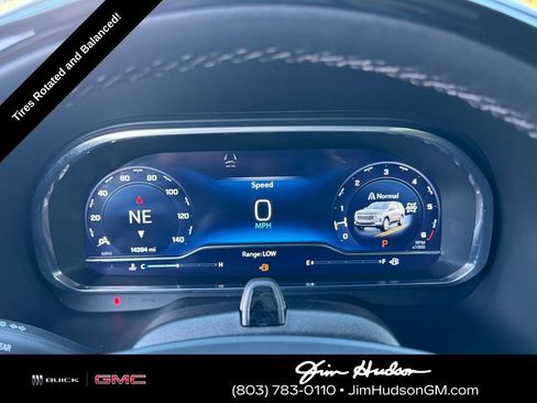 Used 2024 Chevrolet Tahoe High Country w/ Advanced Technology Package image 30