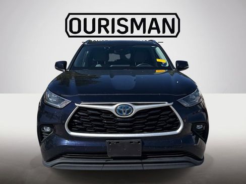 Used 2020 Toyota Highlander XLE image 2