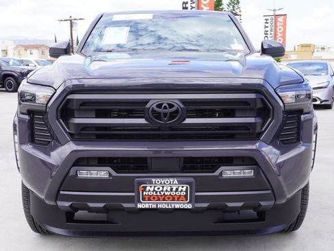 Certified 2025 Toyota Tacoma SR5 AWD/4WD image 3