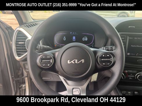 Used 2024 Kia Soul LX w/ Option Group 015 FWD image 4