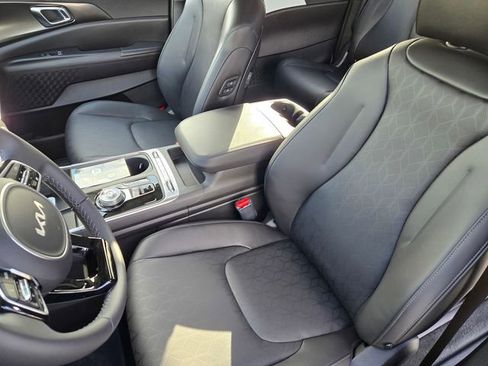 New 2026 Kia Carnival SX image 22