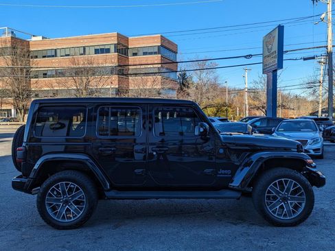 Used 2024 Jeep Wrangler High Altitude AWD/4WD image 6