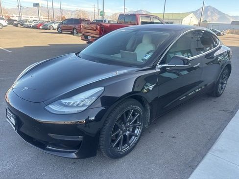 Used 2018 Tesla Model 3 Long Range image 3