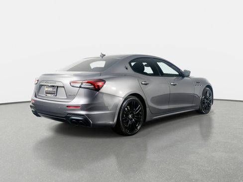 Used 2023 Maserati Ghibli Modena Q4 AWD/4WD image 8