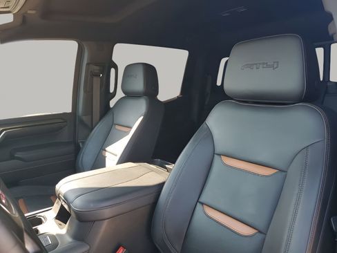 Used 2024 GMC Sierra 1500 AT4 w/ Technology Package image 31