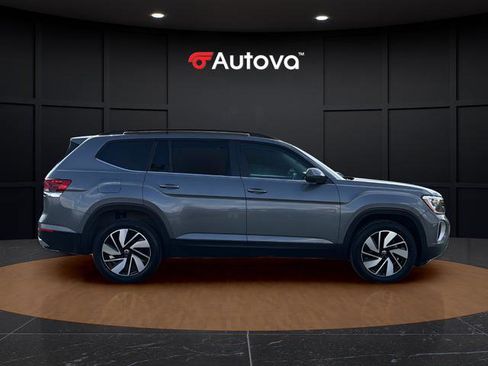 Used 2025 Volkswagen Atlas SE AWD/4WD image 6