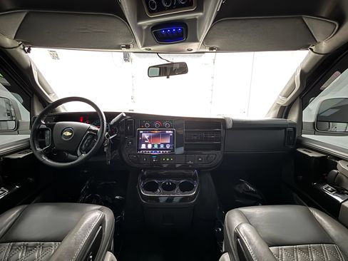 Used 2023 Chevrolet Express 2500 Extended RWD image 24