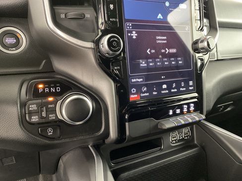 Used 2023 RAM 1500 Big Horn AWD/4WD image 30