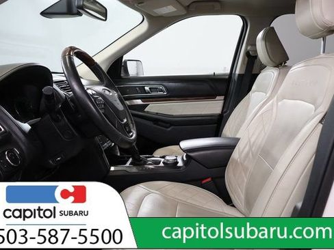 Used 2018 Ford Explorer Platinum AWD/4WD image 13