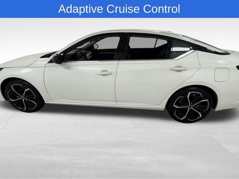 Used 2024 Nissan Altima 2.5 SR FWD image 6