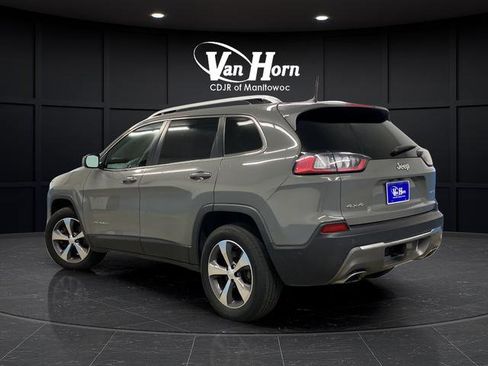 Used 2019 Jeep Cherokee Limited w/ Technology Group AWD/4WD image 5