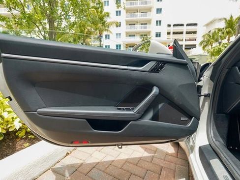 Used 2021 Porsche 911 Carrera 4 image 49