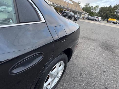 Used 2002 Oldsmobile Aurora 3.5 w/ All Weather Pkg image 16