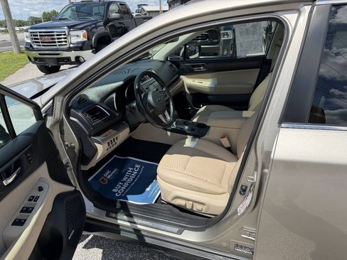 Used 2017 Subaru Outback 2.5i Limited AWD/4WD image 14