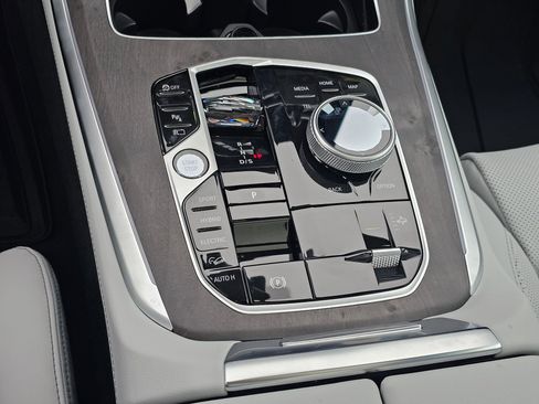 New 2026 BMW X5 xDrive50e w/ Executive Package image 23