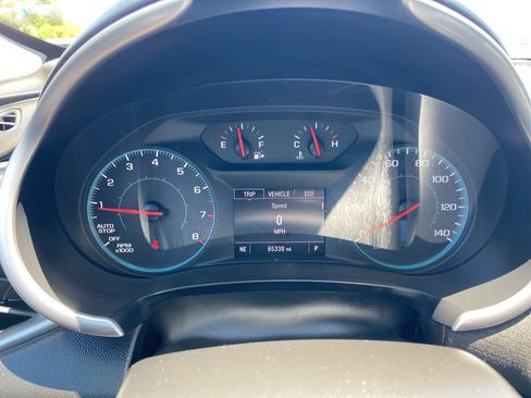 Used 2022 Chevrolet Malibu LT image 2