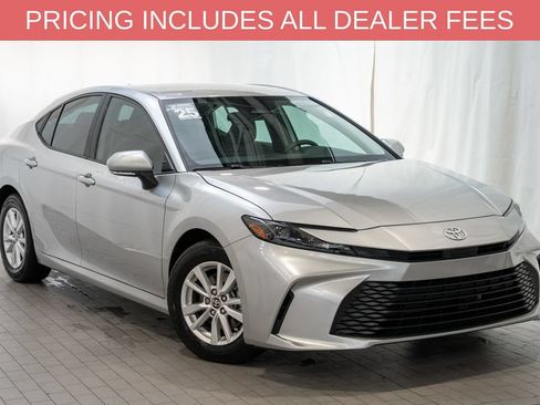 Certified 2025 Toyota Camry LE FWD image 1