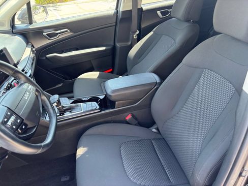 Used 2026 Kia Sportage LX FWD image 36