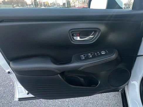 Used 2024 Honda HR-V EX-L image 21