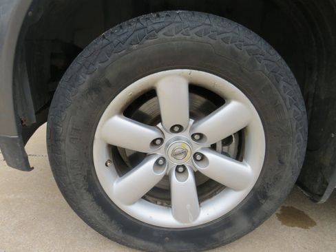 Used 2013 Nissan Armada SV image 29