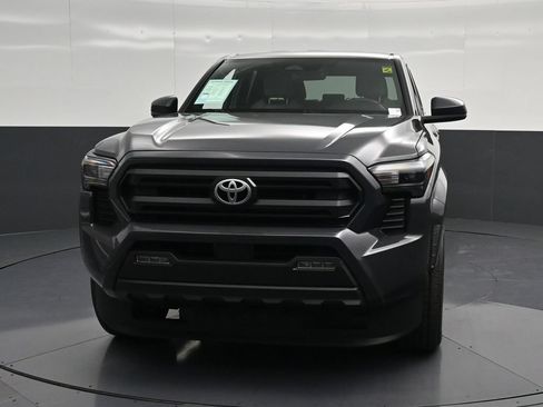Used 2025 Toyota Tacoma SR5 RWD image 6