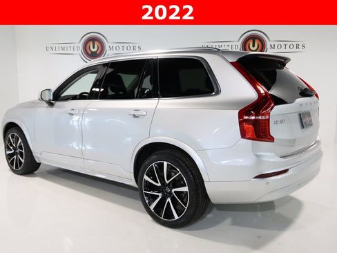 Used 2022 Volvo XC90 T6 Momentum w/ Advanced Package image 3